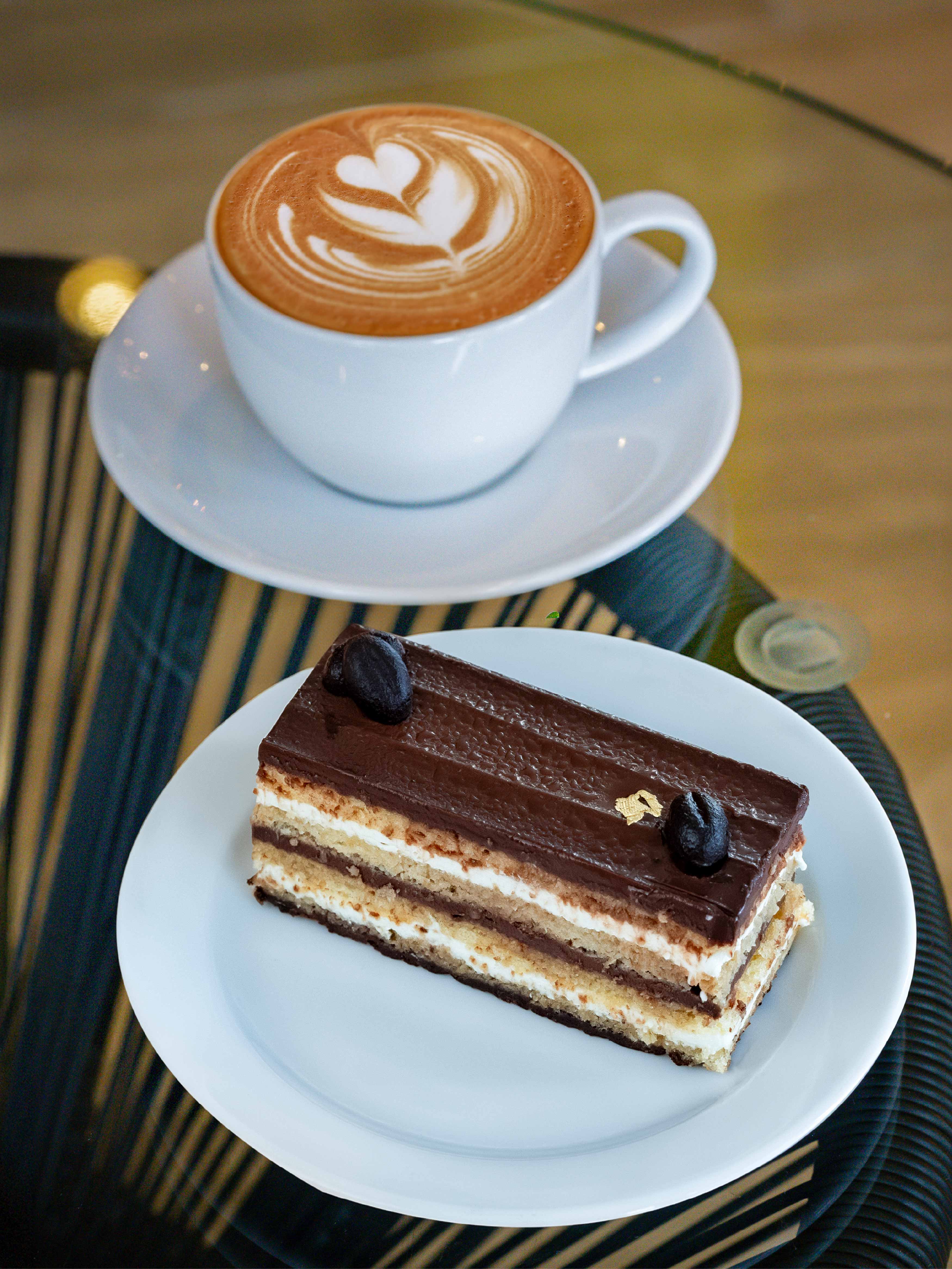 Treat yourself this December with Sweet Duo Delight at Vista restaurant. Dessert and drink combo sets start at THB199.